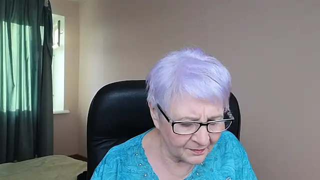 Snapshot of Sandra_Snowflake chatting on 03/19/25, 04:03 Sandra Snowflake online show from 03/19/25, 04:03