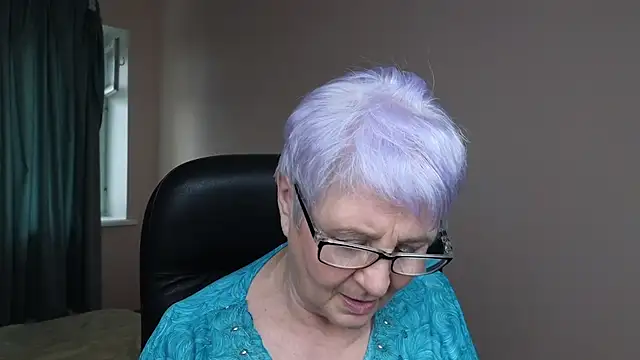 Snapshot of Sandra_Snowflake chatting on 03/19/25, 10:11 Sandra Snowflake online show from 03/19/25, 10:11