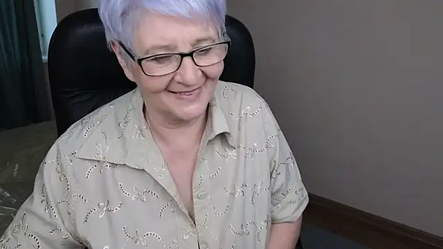 Snapshot of Sandra_Snowflake chatting on 03/19/25, 01:18 Sandra Snowflake online show from 03/19/25, 01:18