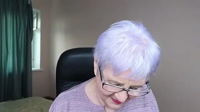 Snapshot of Sandra_Snowflake chatting on 03/20/25, 03:56 Sandra Snowflake online show from 03/20/25, 03:56