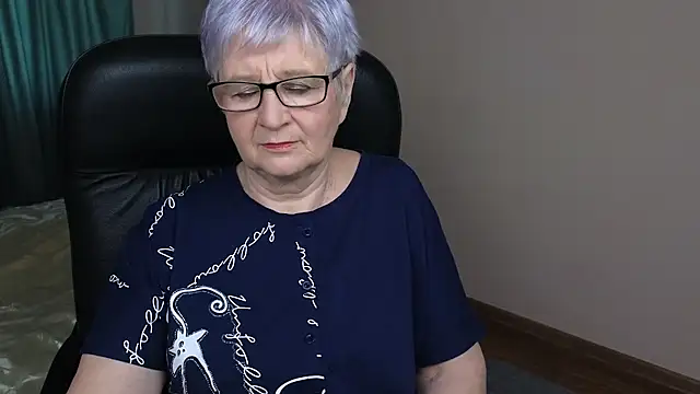 Snapshot of Sandra_Snowflake chatting on 03/21/25, 04:28 Sandra Snowflake online show from 03/21/25, 04:28