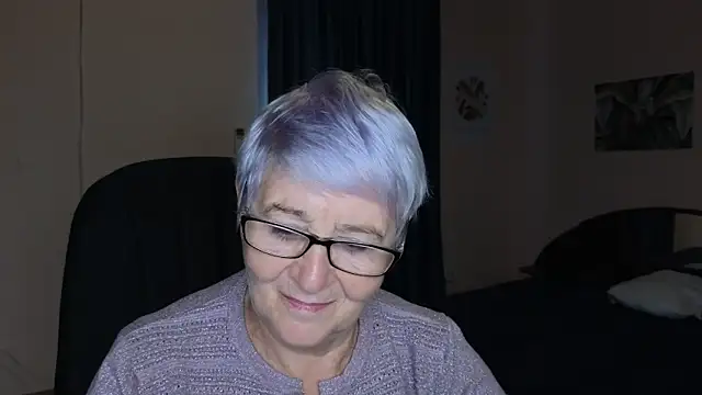 Snapshot of Sandra_Snowflake chatting on 09/23/25, 04:26 Sandra Snowflake online show from 09/23/25, 04:26