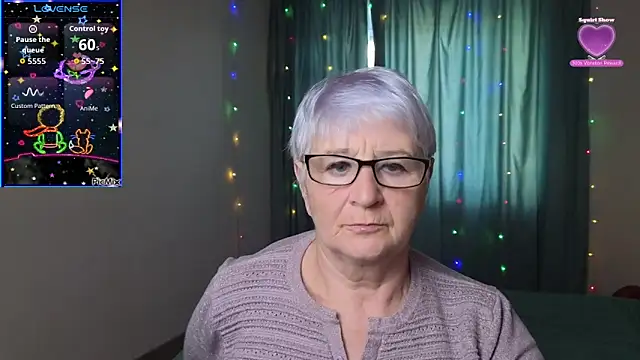 Snapshot of Sandra_Snowflake chatting on 10/03/25, 12:02 Sandra Snowflake online show from 10/03/25, 12:02