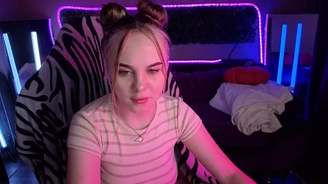 Dyna bae online show from 11/10/25, 01:48