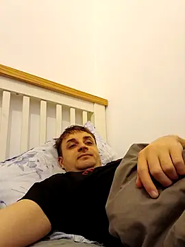 Snapshot of Eusuntnoulgigolo chatting on 02/14/26, 10:06 Eusuntnoulgigolo online show from 02/14/26, 10:06