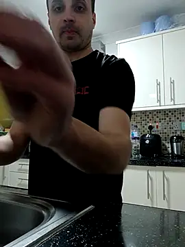 Snapshot of Eusuntnoulgigolo chatting on 02/17/26, 06:36 Eusuntnoulgigolo online show from 02/17/26, 06:36