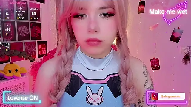 Snapshot of Sparkle_Mona chatting on 03/04/25, 02:38 Sparkle Mona online show from 03/04/25, 02:38