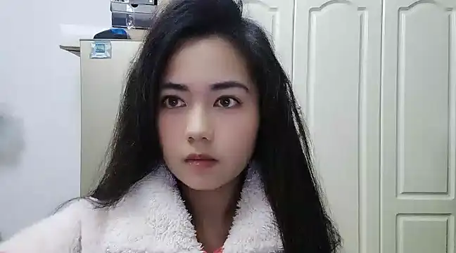 Snapshot of Lucy-xixi chatting on 02/22/25, 01:13 Lucy-xixi online show from 02/22/25, 01:13