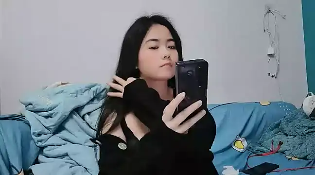 Snapshot of Lucy-xixi chatting on 02/27/25, 03:48 Lucy-xixi online show from 02/27/25, 03:48