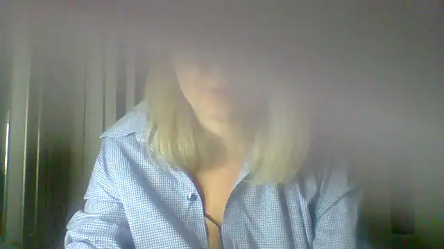 Snapshot of Mary888x chatting on 02/16/25, 05:59 Mary888x online show from 02/16/25, 05:59