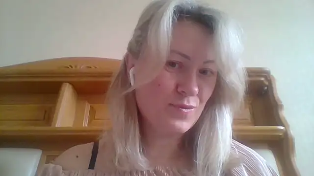 Snapshot of Mary888x chatting on 02/17/25, 06:31 Mary888x online show from 02/17/25, 06:31