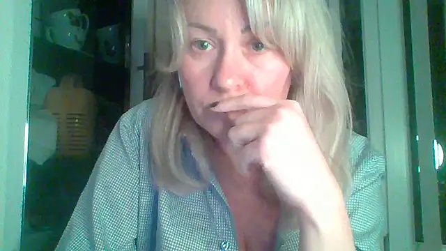 Snapshot of Mary888x chatting on 02/25/25, 07:14 Mary888x online show from 02/25/25, 07:14