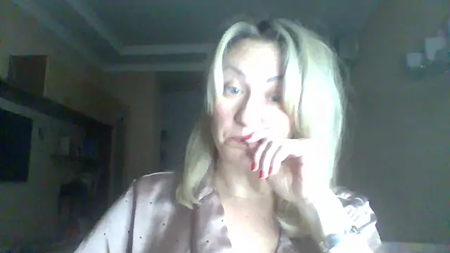 Snapshot of Mary888x chatting on 03/02/25, 09:01 Mary888x online show from 03/02/25, 09:01