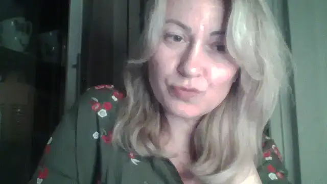 Snapshot of Mary888x chatting on 03/05/25, 07:49 Mary888x online show from 03/05/25, 07:49