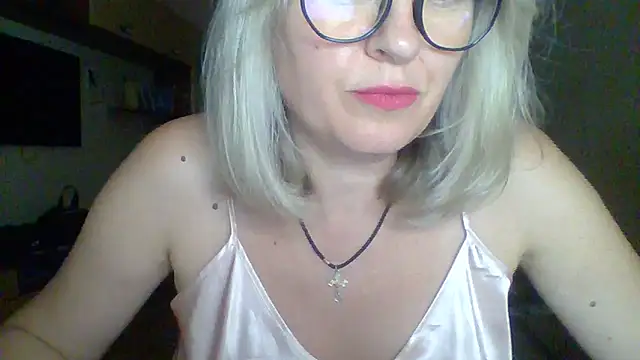 Snapshot of Mary888x chatting on 09/09/25, 05:12 Mary888x online show from 09/09/25, 05:12