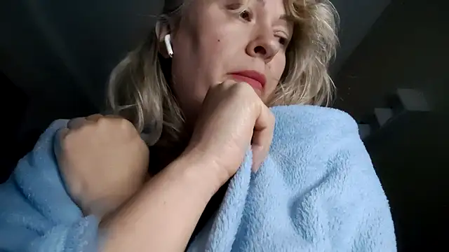 Snapshot of Mary888x chatting on 09/25/25, 07:50 Mary888x online show from 09/25/25, 07:50