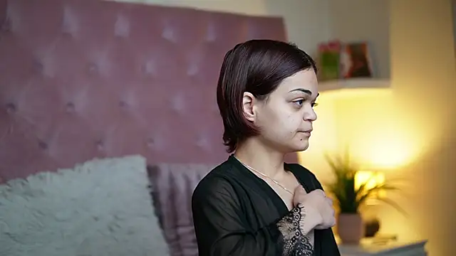 MaiaMini online show from 12/02/25, 10:05