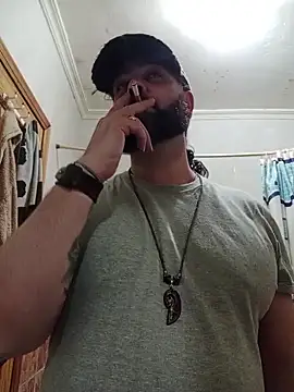 Snapshot of serpensy chatting on 10/28/25, 03:25 serpensy online show from 10/28/25, 03:25