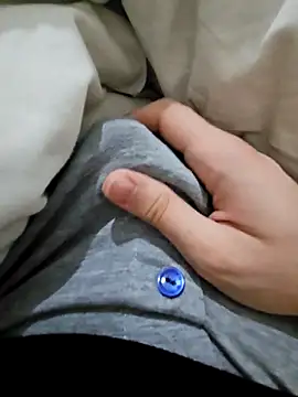 Snapshot of skiciyunis chatting on 10/30/25, 08:42 skiciyunis online show from 10/30/25, 08:42