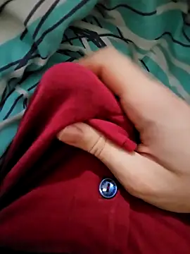 Snapshot of skiciyunis chatting on 11/11/25, 08:20 skiciyunis online show from 11/11/25, 08:20