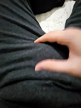 Snapshot of skiciyunis chatting on 01/05/26, 07:50 skiciyunis online show from 01/05/26, 07:50