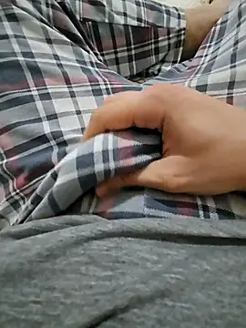 Snapshot of skiciyunis chatting on 02/12/26, 05:19 skiciyunis online show from 02/12/26, 05:19