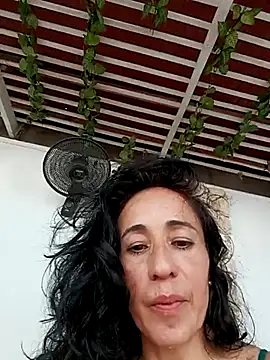 Snapshot of Coeur_de_luxure chatting on 03/02/25, 09:43 Coeur de luxure online show from 03/02/25, 09:43