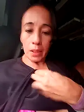 Snapshot of Coeur_de_luxure chatting on 03/03/25, 12:58 Coeur de luxure online show from 03/03/25, 12:58