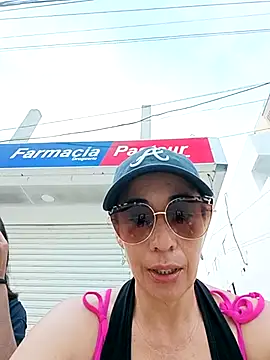 Snapshot of Coeur_de_luxure chatting on 03/05/25, 11:38 Coeur de luxure online show from 03/05/25, 11:38