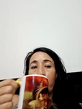 Snapshot of Coeur_de_luxure chatting on 03/16/25, 01:27 Coeur de luxure online show from 03/16/25, 01:27