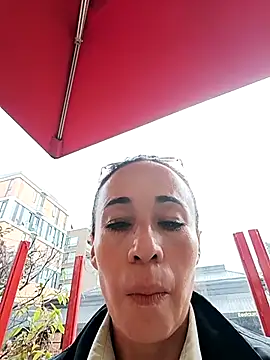 Snapshot of Coeur_de_luxure chatting on 03/22/25, 01:08 Coeur de luxure online show from 03/22/25, 01:08