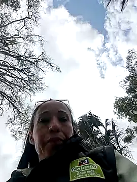 Snapshot of Coeur_de_luxure chatting on 09/13/25, 05:35 Coeur de luxure online show from 09/13/25, 05:35