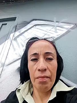 Snapshot of Coeur_de_luxure chatting on 10/03/25, 04:37 Coeur de luxure online show from 10/03/25, 04:37