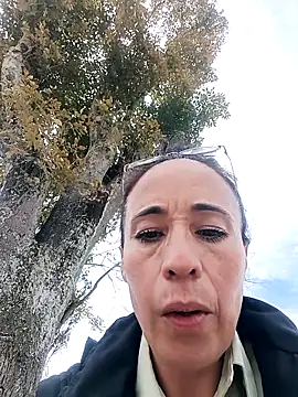 Snapshot of Coeur_de_luxure chatting on 10/06/25, 05:54 Coeur de luxure online show from 10/06/25, 05:54