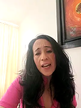 Snapshot of Coeur_de_luxure chatting on 10/07/25, 09:34 Coeur de luxure online show from 10/07/25, 09:34