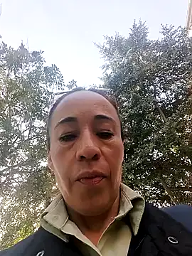 Snapshot of Coeur_de_luxure chatting on 10/19/25, 12:39 Coeur de luxure online show from 10/19/25, 12:39