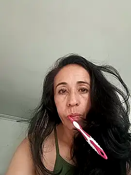 Snapshot of Coeur_de_luxure chatting on 11/07/25, 10:10 Coeur de luxure online show from 11/07/25, 10:10