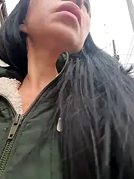 Snapshot of Coeur_de_luxure chatting on 12/05/25, 04:25 Coeur de luxure online show from 12/05/25, 04:25