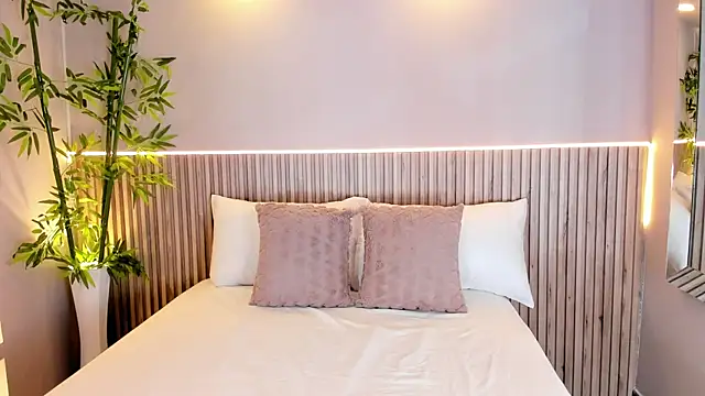 GeorginaReyes online show from 03/19/25, 10:42