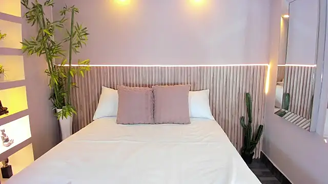 GeorginaReyes online show from 09/29/25, 11:20