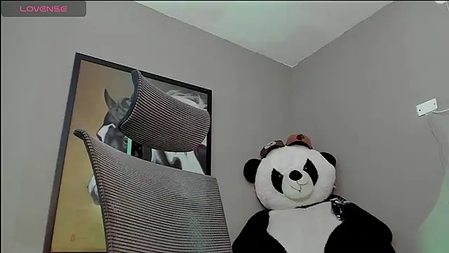 mattiwsmorris  online show from 09/12/25, 03:34