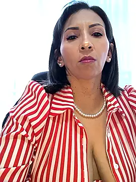 Mrsvictoriaaa online show from 01/08/26, 08:11