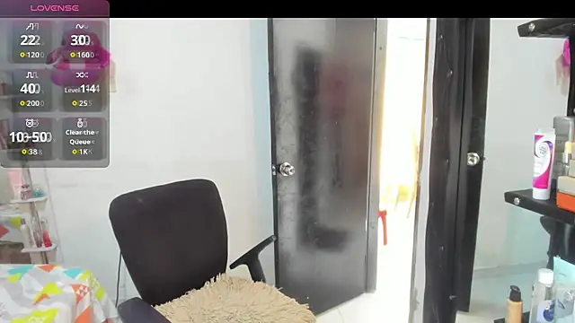 Snapshot of Ladyy_Sweet22 chatting on 09/28/25, 01:38 Ladyy Sweet22 online show from 09/28/25, 01:38