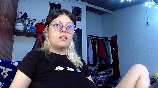 Emily  katz online show from 03/17/25, 09:45