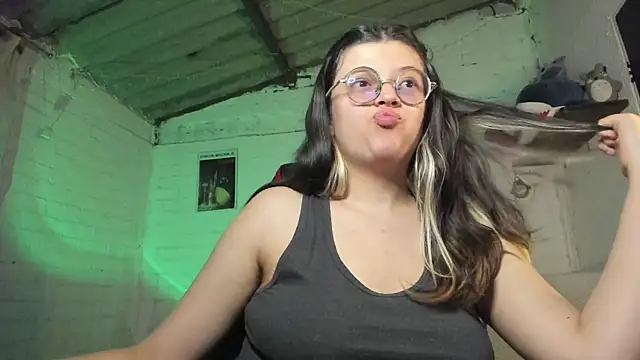 Emily  katz online show from 09/08/25, 10:53