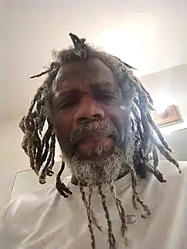 Snapshot of KingSlim56 chatting on 09/18/25, 05:15 KingSlim56 online show from 09/18/25, 05:15