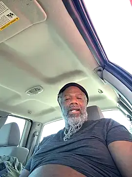 Snapshot of KingSlim56 chatting on 10/13/25, 07:03 KingSlim56 online show from 10/13/25, 07:03