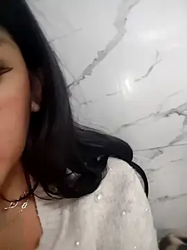 Snapshot of ElaRuil69 chatting on 10/25/25, 03:36 ElaRuil69 online show from 10/25/25, 03:36