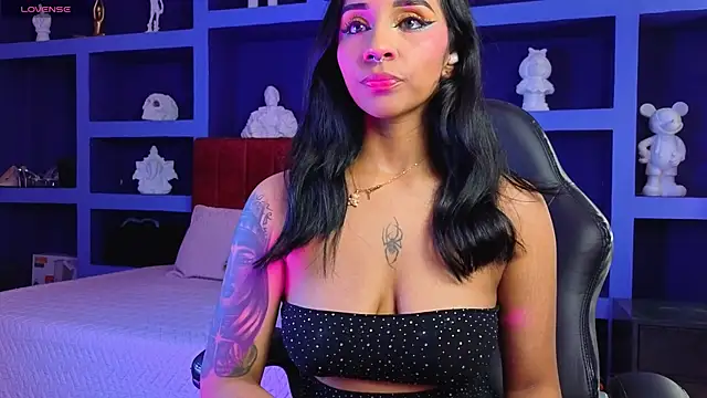 camille1310 online show from 05/11/26, 10:07