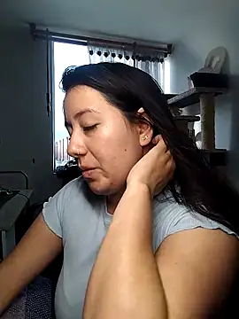 sweetie  annieee online show from 09/08/25, 09:58